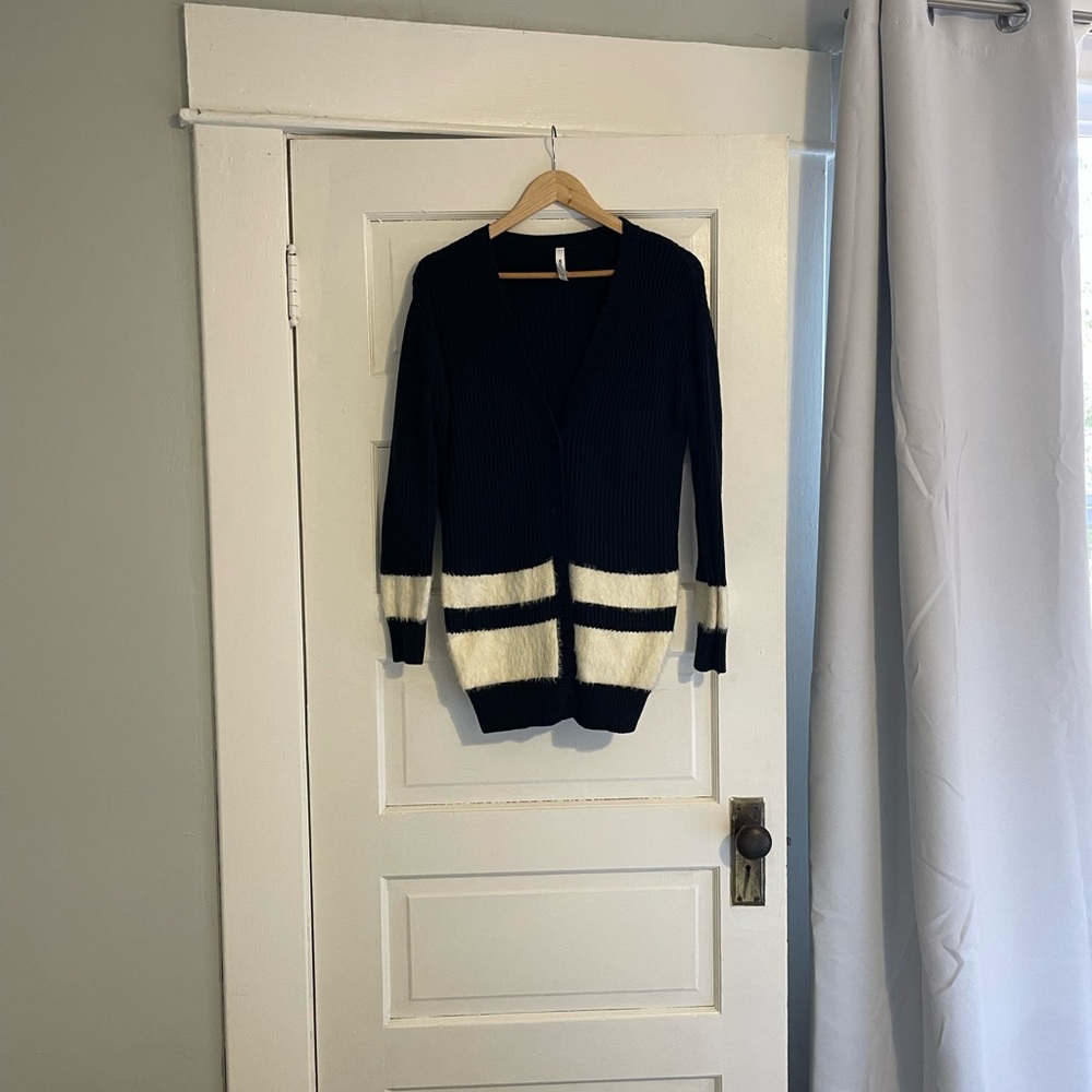 RVCA Women's Black and Cream Cardigan Sweater